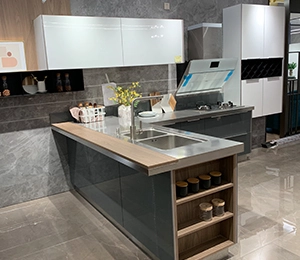 Modern Stainless Steel Kitchen Cabinet Design with Kitchen Island