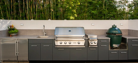 Modern Outdoor Kitchen Design