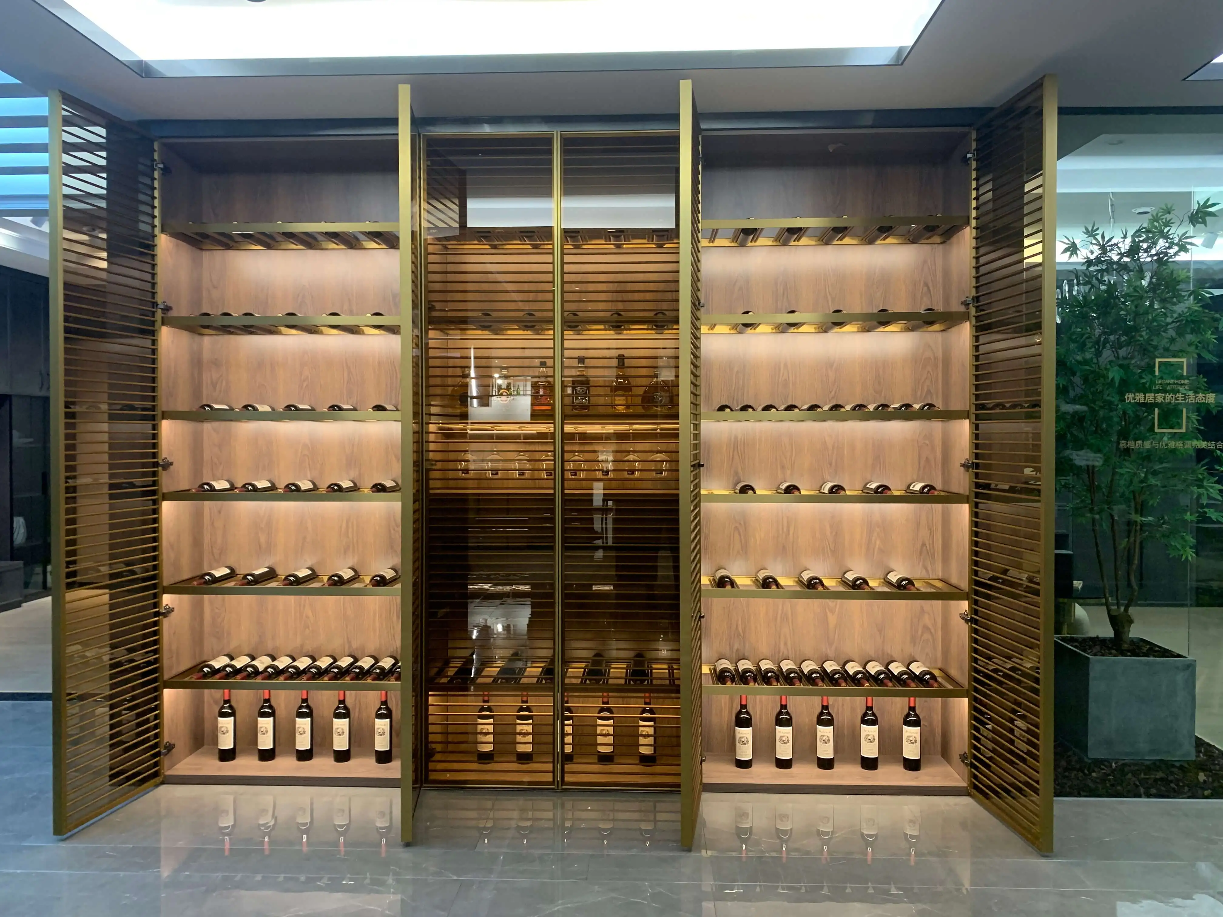 Pros and Cons of Wine Cabinets