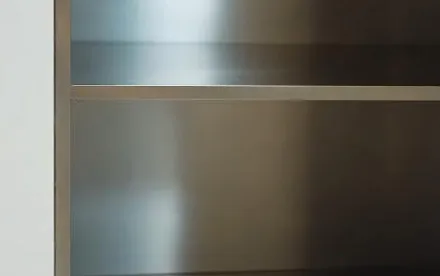 Why do installation professionals recommends stainless steel cabinets