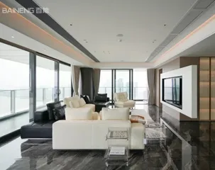 350㎡ Riverview Flat: Encounter Unexpected Beauty