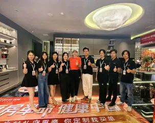 Women's Football Champion Zhang Honghong Ignites Baineng Flagship Store Anniversary Celebration